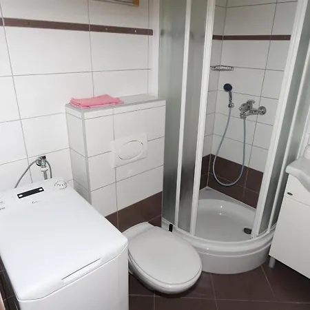 Appartement Dugis Studio-no Parking Makarska