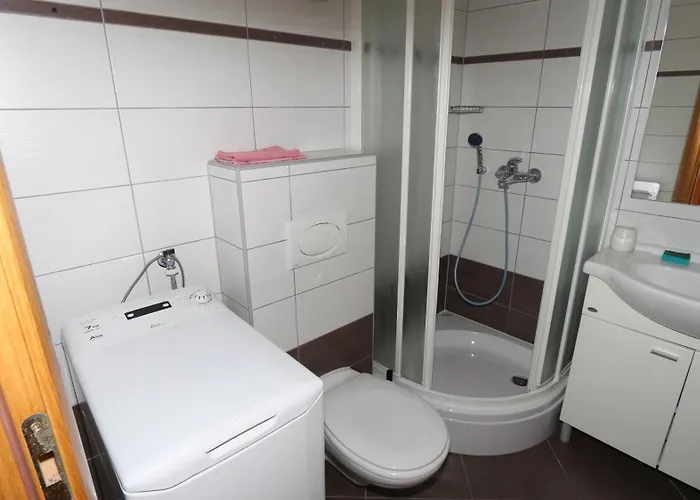 Dugis Studio-no Parking Apartman *